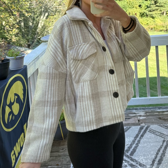 Cropped Flannel Jacket - Picture 1 of 4